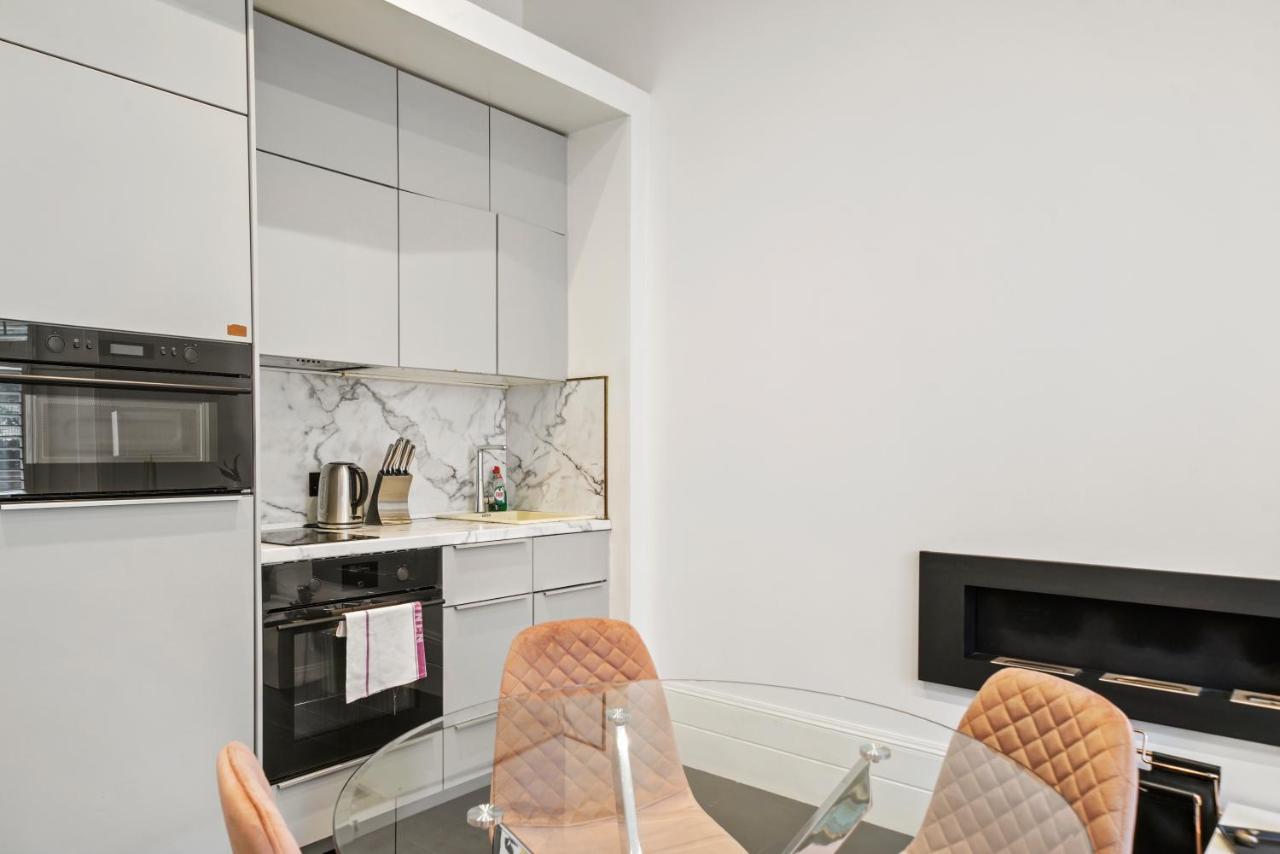 1 & 2 Bed Cosy Apartments Next To Earls Court Free Wifi Londra Exterior foto