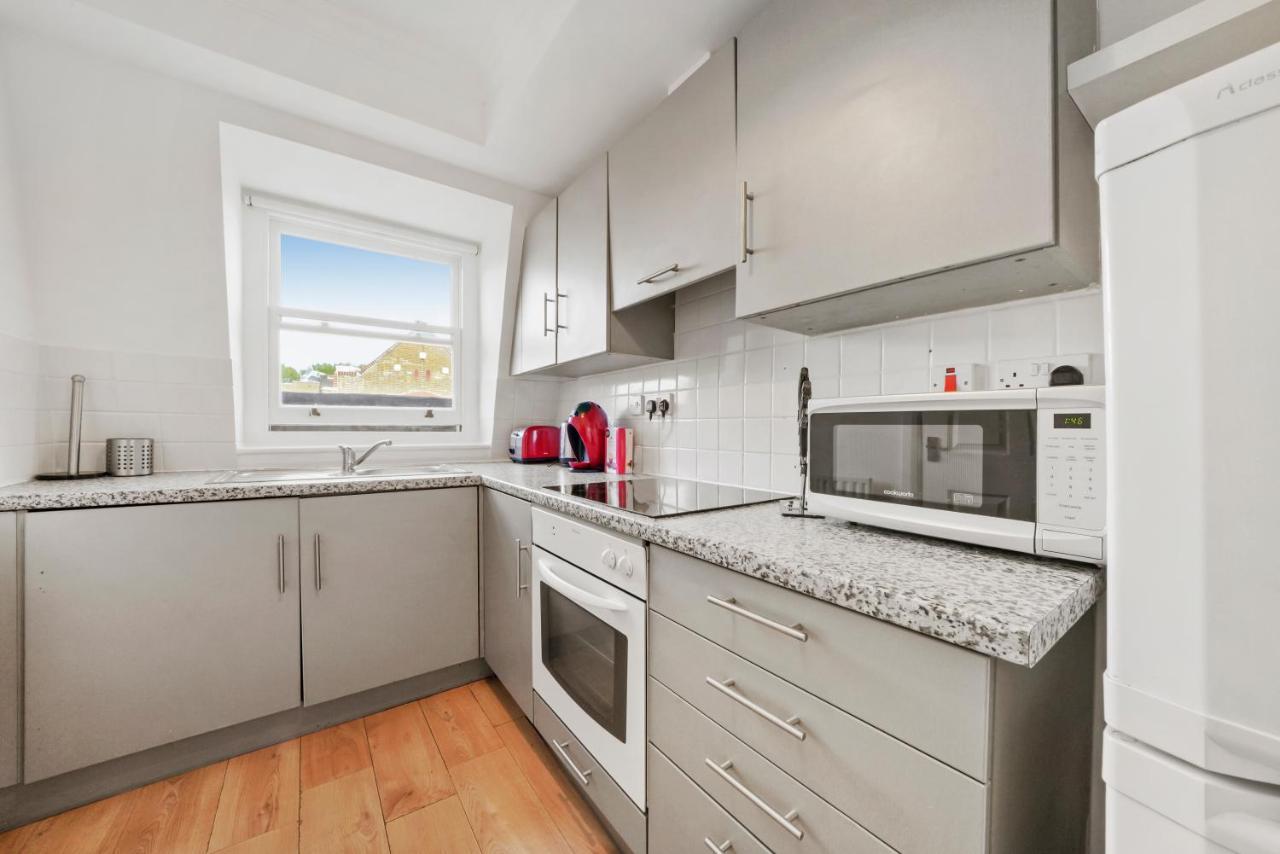 1 & 2 Bed Cosy Apartments Next To Earls Court Free Wifi Londra Exterior foto