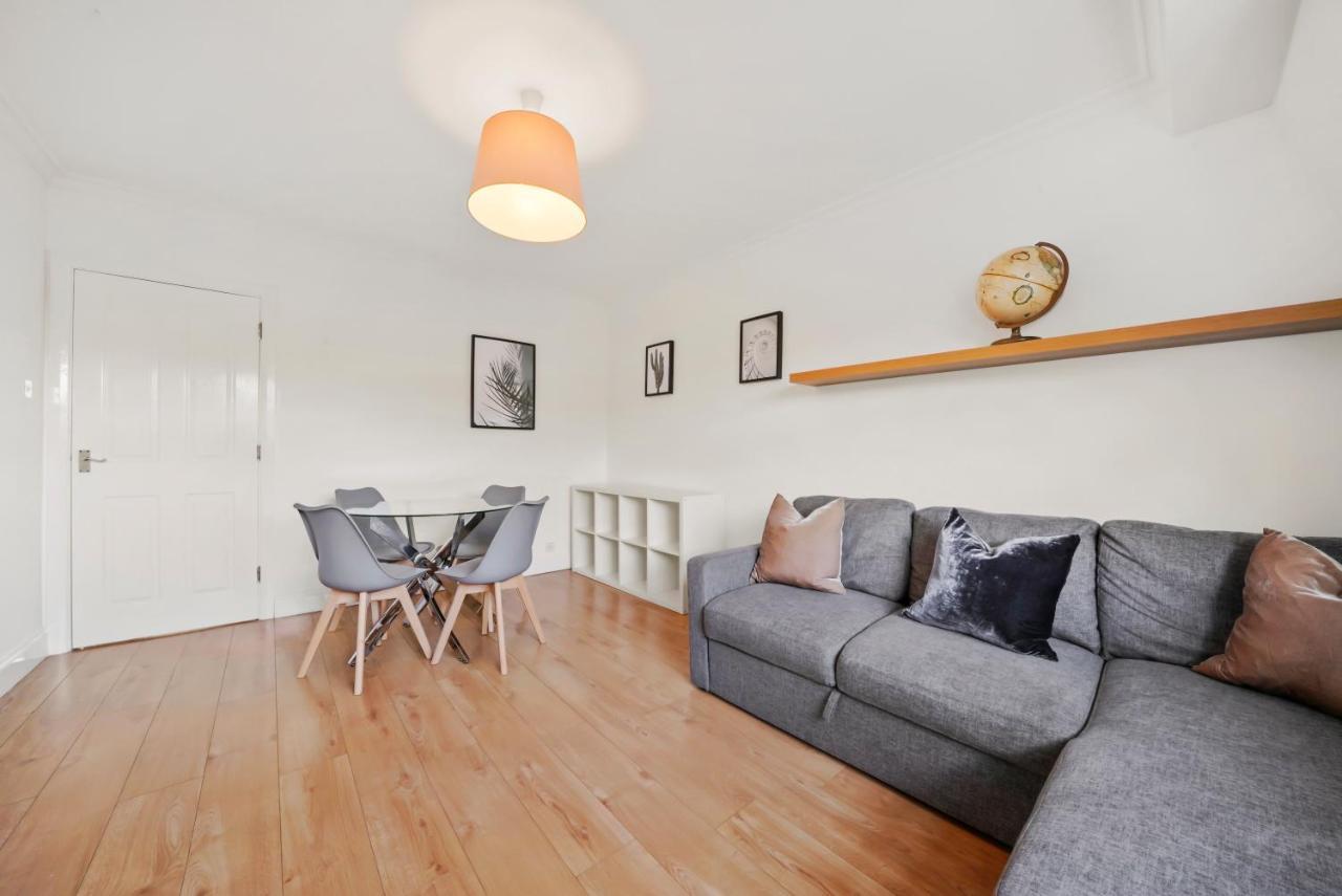 1 & 2 Bed Cosy Apartments Next To Earls Court Free Wifi Londra Exterior foto